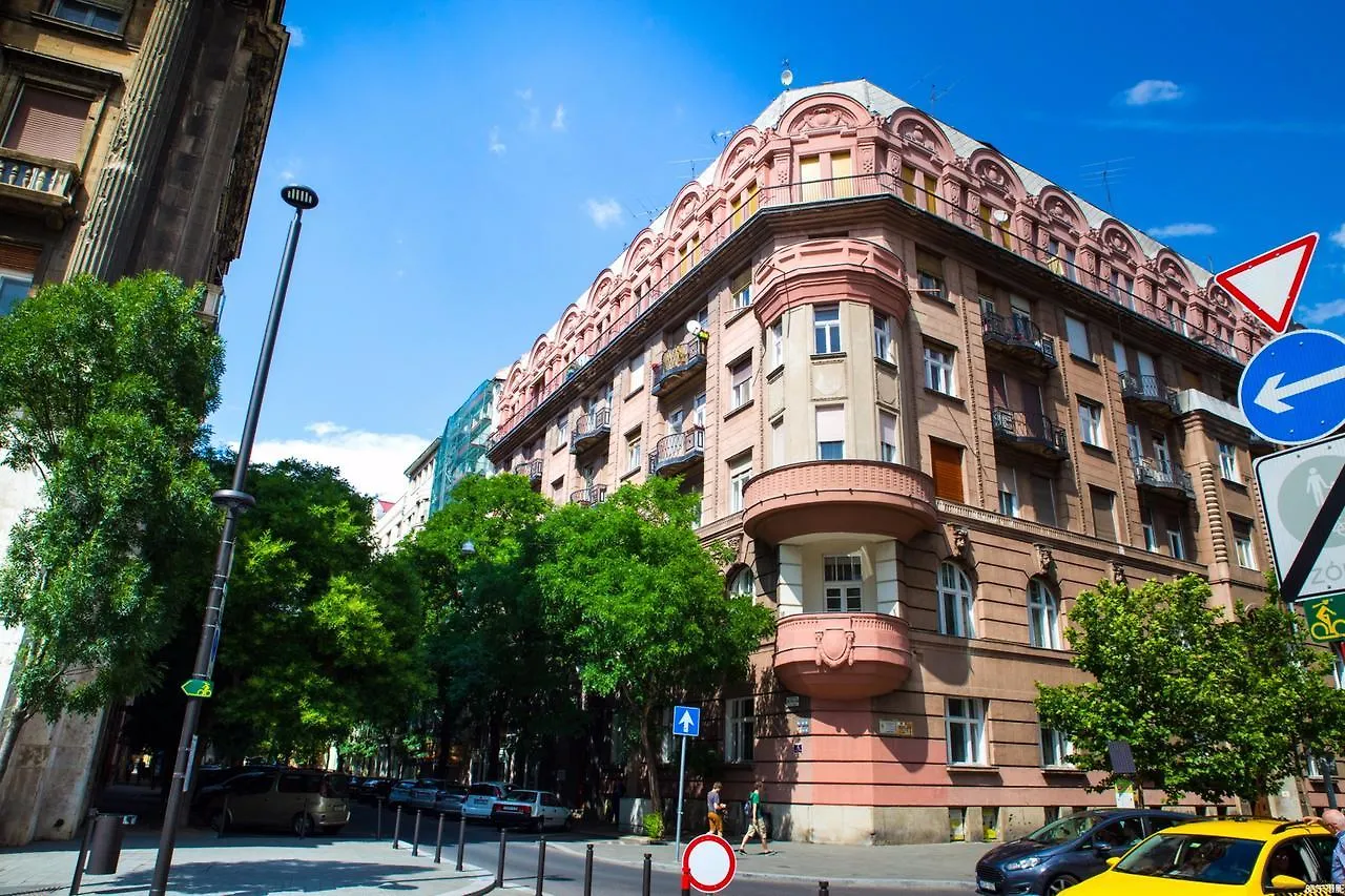 Sunflower Aparthotel Budapest